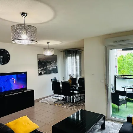 Appartement Grand Et Confortable